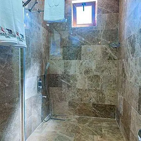 Отель Remus Romulus 3*